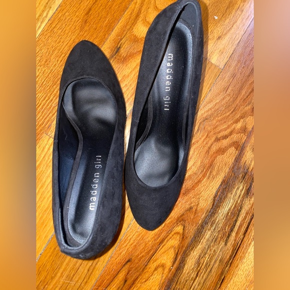 Madden girl size 7.5 black comfortable heels - Picture 3 of 6